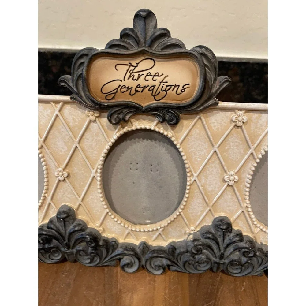 Three Generation Photo Frame - Picture 3 of 7